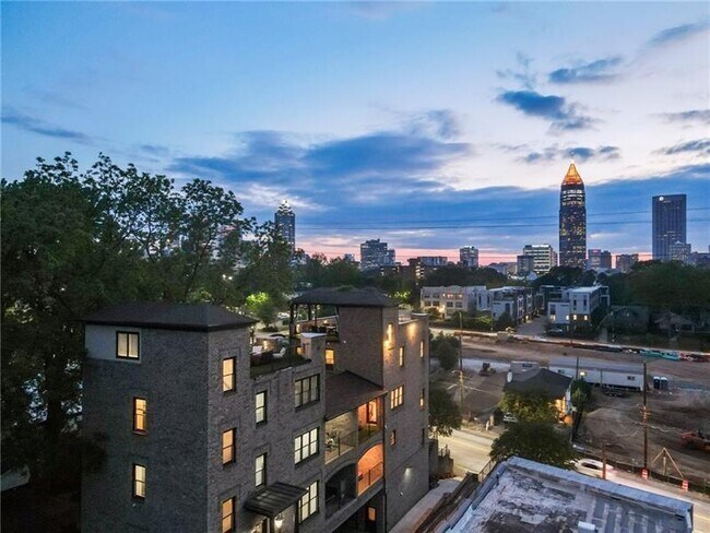 Foto del edificio - 631 Boulevard NE
