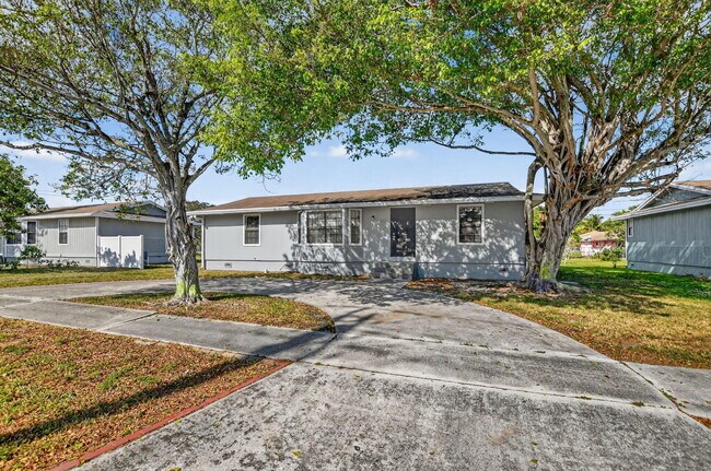 Foto del edificio - 539 NW 8th Ave