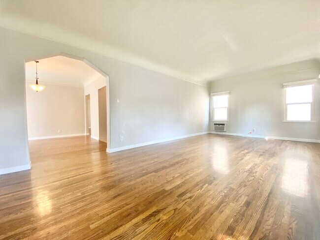 Foto del edificio - 1139 S Oakhurst Dr