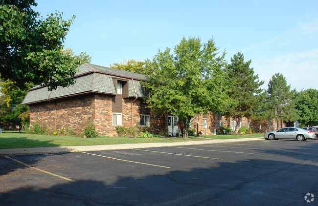 Building Photo - Fountain Square Apartments