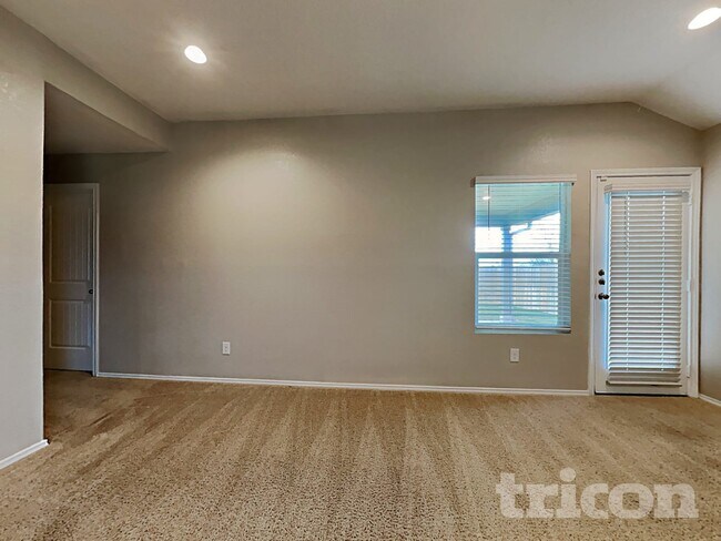 Building Photo - 414 Lance Trail