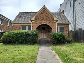 Building Photo - 4716 Crawford St