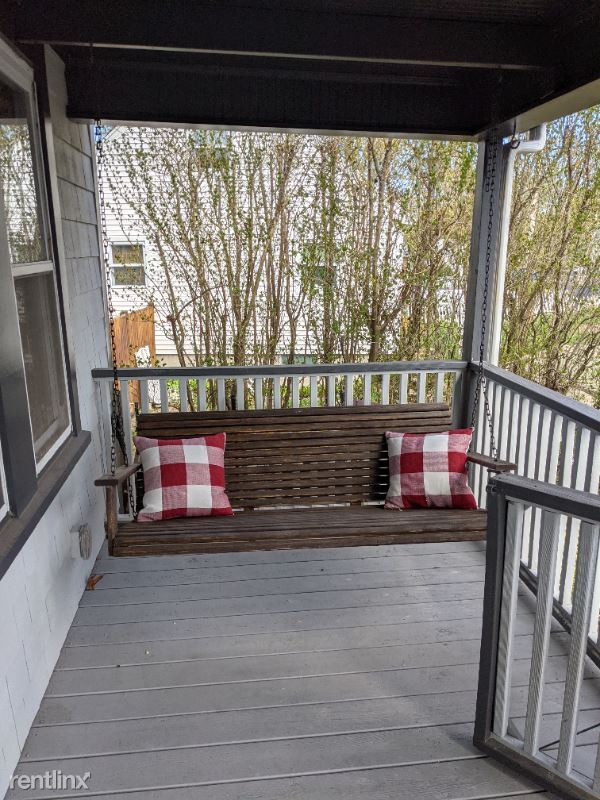 Building Photo - 4 br, 1 bath House - 98 Summit St