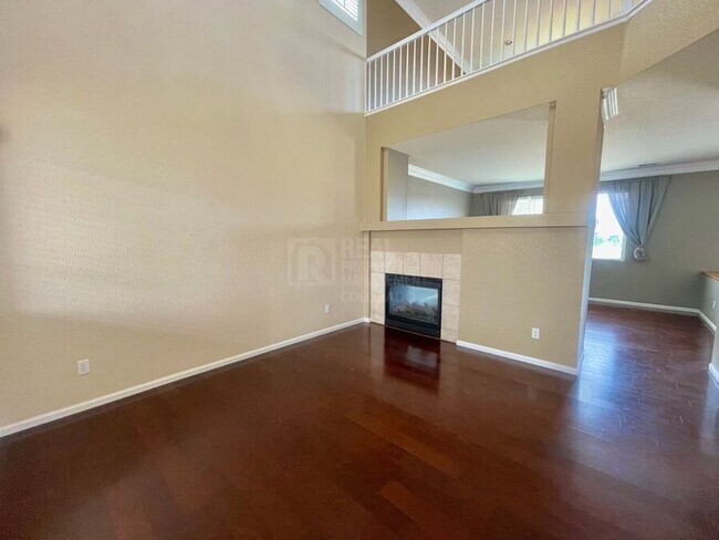 Foto del edificio - 16800 E Hollow Horn Ave