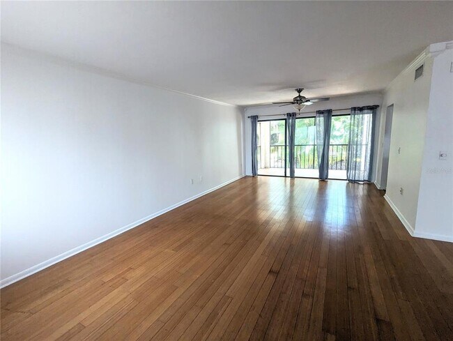 Foto del edificio - 2744 Orchid Oaks Dr