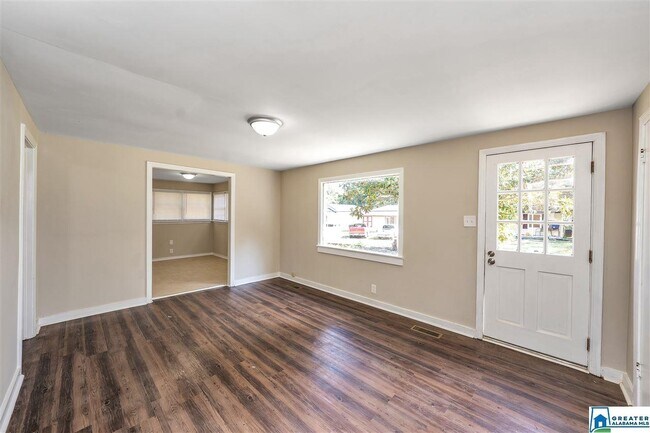 Building Photo - 611 Highland Ave