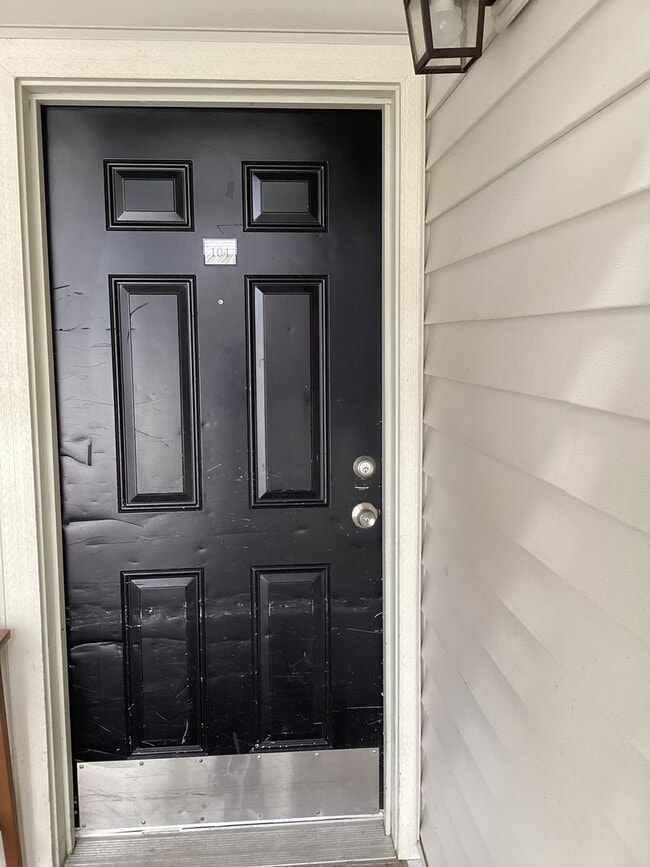 Building Photo - Updated 3-Bedroom Home in Bluegrass Commun...