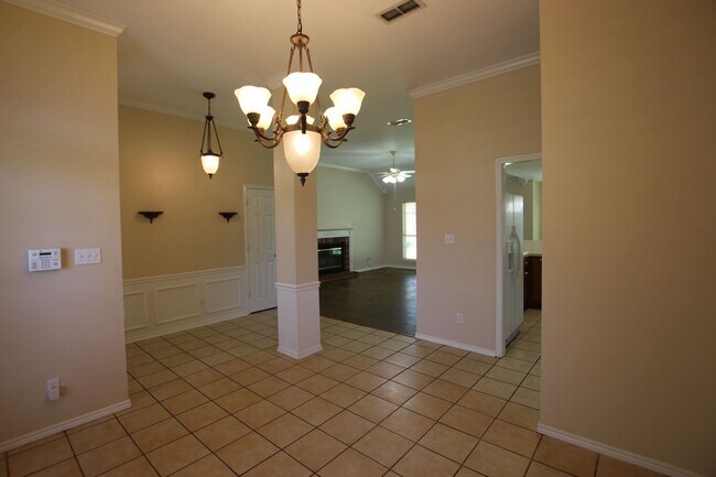 Foto del edificio - Almost Ready! 3 Bedroom 2 Bath in Whitehouse ISD!