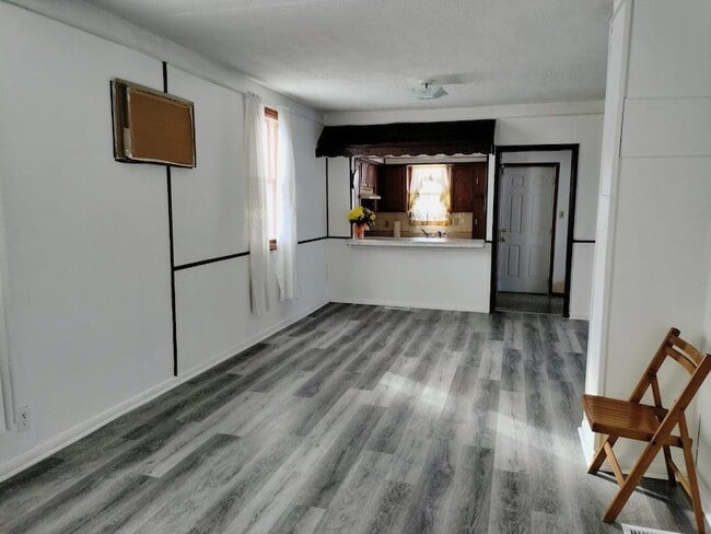 Building Photo - 3464 Pennsylvania St