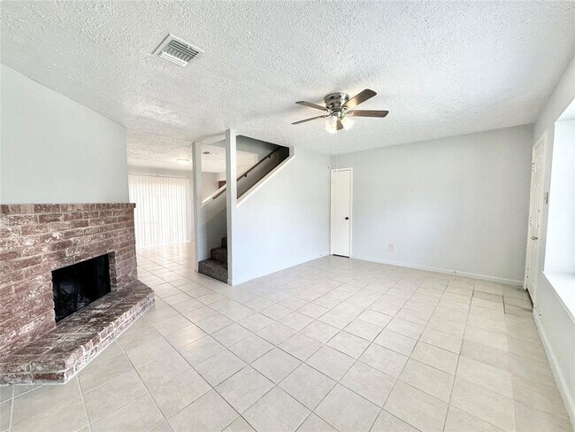 Foto del edificio - 10039 Spring Pl Dr