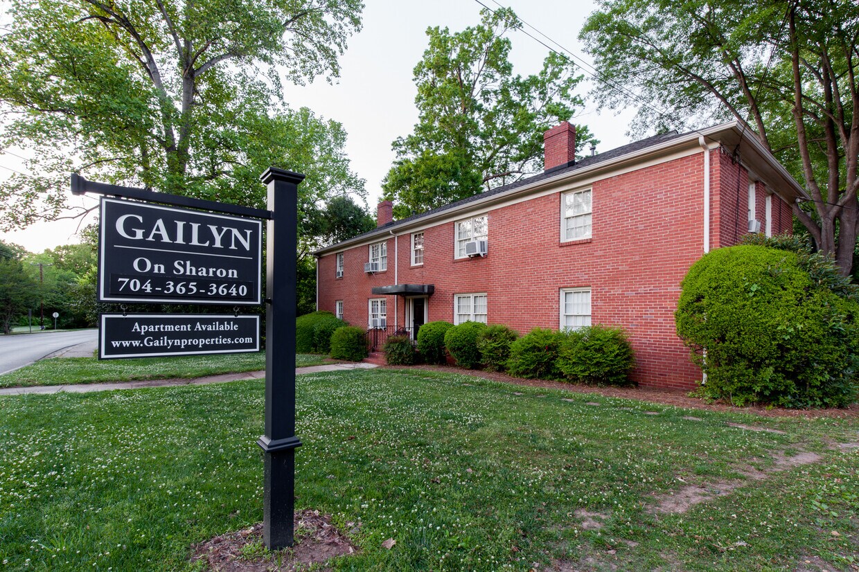 Foto principal - 2357 Sharon Rd