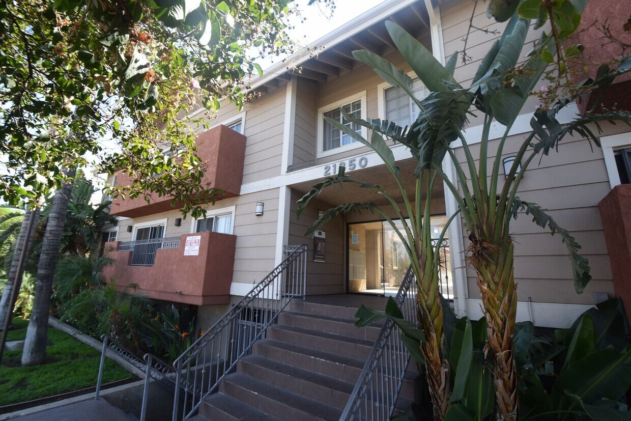 Foto principal - 21350 Parthenia St