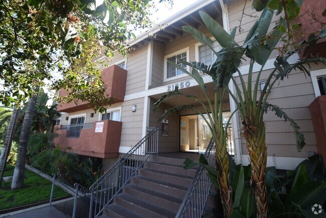 Building Photo - 21350 Parthenia St