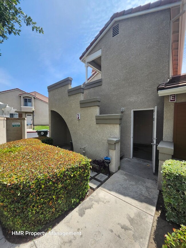 Building Photo - 2bed/2bath Condo near Victoria Gardens!