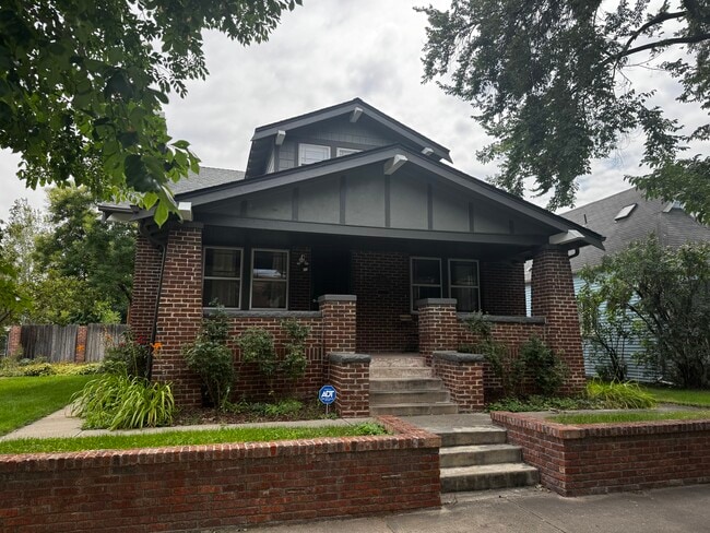 Building Photo - 3220 Franklin St