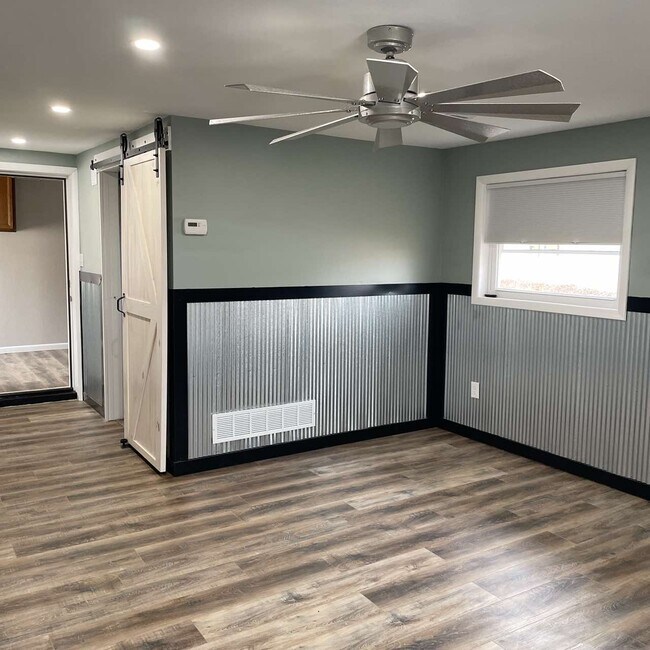 Foto del edificio - 2224 Oakwood Dr
