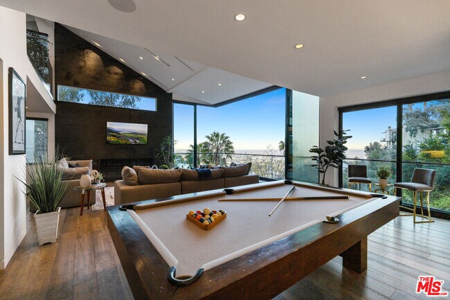 Building Photo - 8514 Franklin Ave