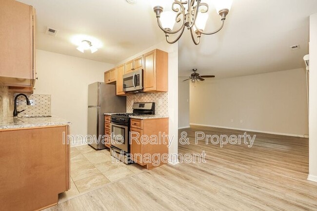 Building Photo - 344 Tavistock Rd