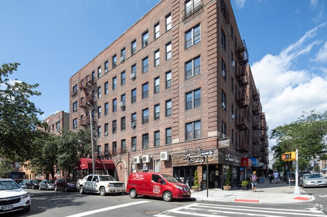 Building Photo - 2724 30th Ave