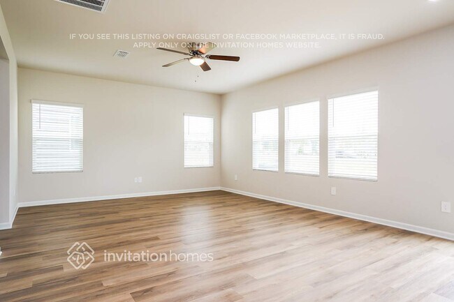Building Photo - 140 Thistle Patch Pl