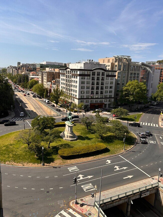 Foto del edificio - 1 Scott Cir NW