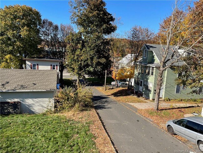 Foto del edificio - 24 Roberts St