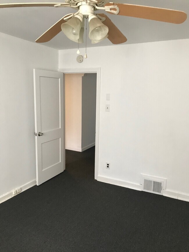 Building Photo - 6052 Baltimore Ave