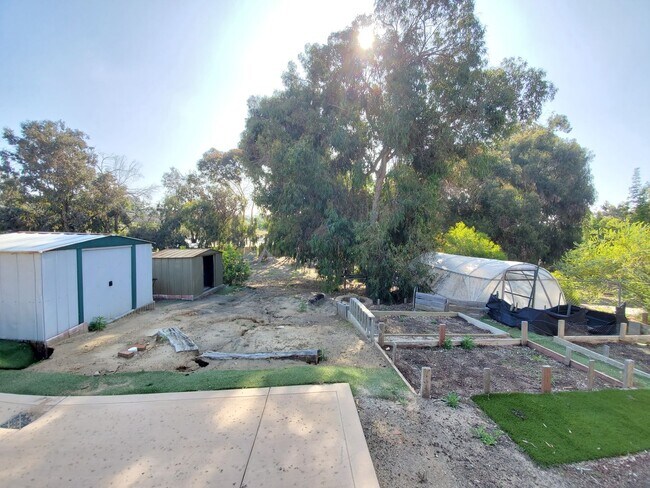 Building Photo - 645 Ocean View Ave