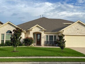 Building Photo - 3014 Paseo de Charros