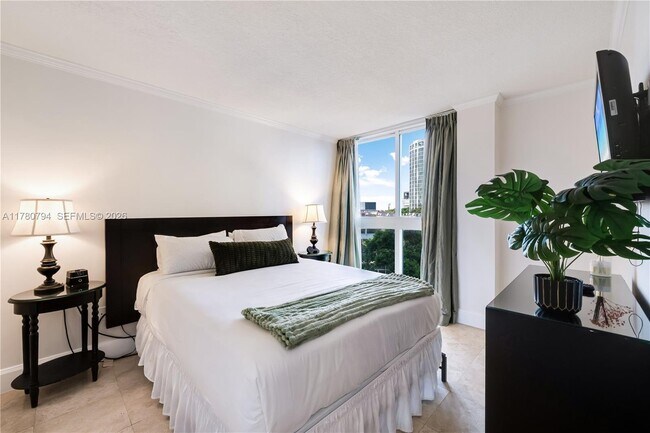 Foto del edificio - 2951 S Bayshore Dr