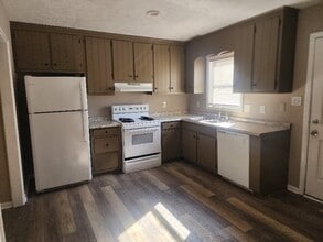 Building Photo - 5750 Aftonshire Dr