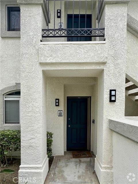 Building Photo - 30902 Club House Dr