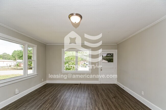 Foto del edificio - 4703 Jefferson St