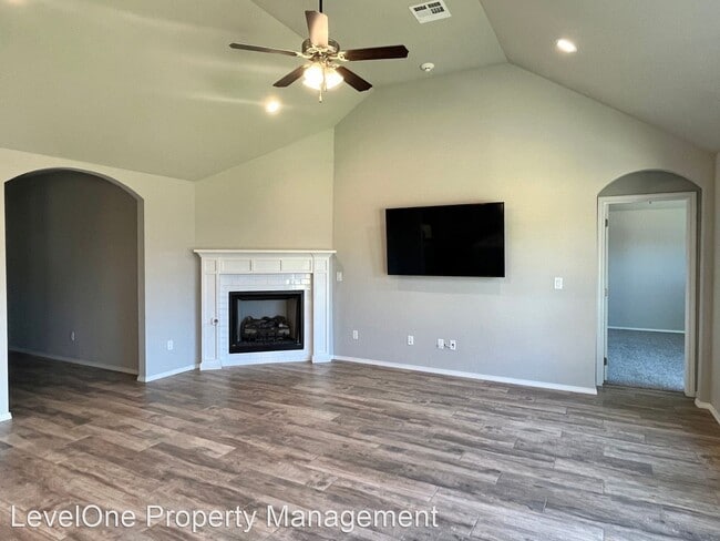Building Photo - 3 br, 2 bath House - 8300 NW 151st Street