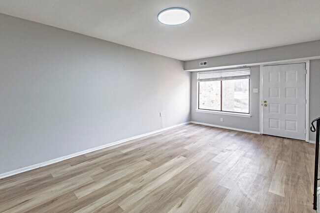 Foto del edificio - 1504 Timber Creek Rd