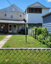 Building Photo - 135 4th St