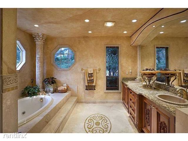 Foto del edificio - 2641 NE 47th St