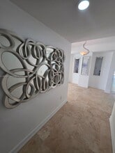 Building Photo - 9 NE 20th Ave