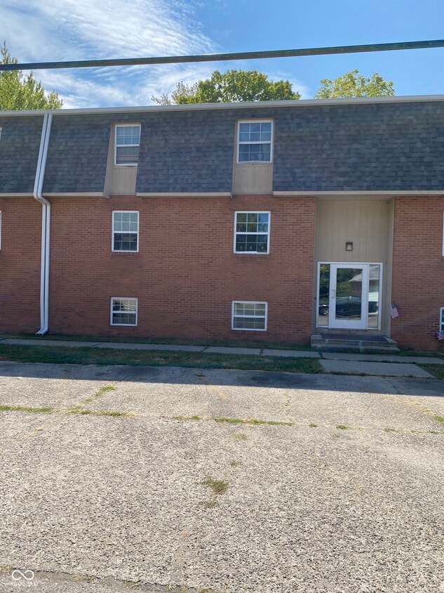 Primary Photo - 701 S 14th St