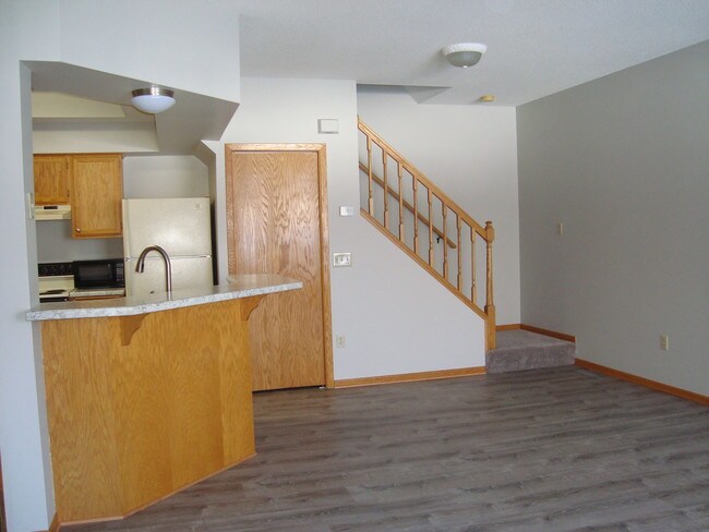 Building Photo - 1846 Sapphire Point