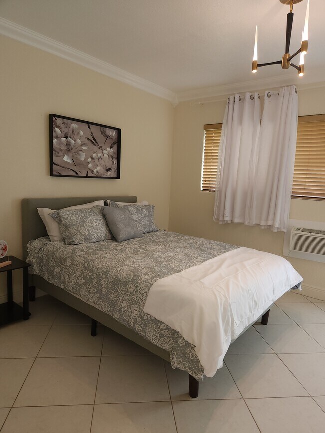 Bedroom - 600 Layne Blvd