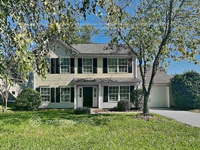 Building Photo - 3407 E Fairmeadow Dr