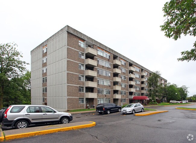 Photo du bâtiment - 145 & 147 Wellington St.