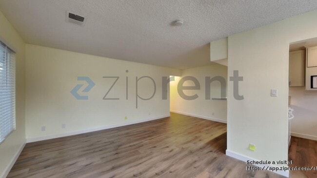 Foto del edificio - 2308 Peppertree Way