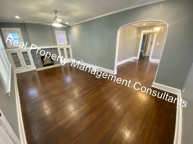 Building Photo - 3 Bedroom with Rocking Chair Front Porch