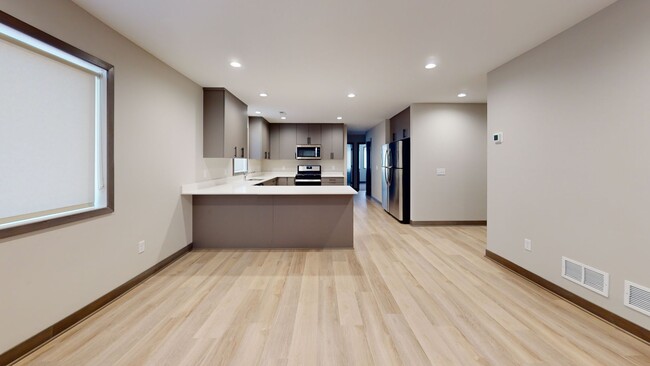 Foto del edificio - 621 11th Ave SE