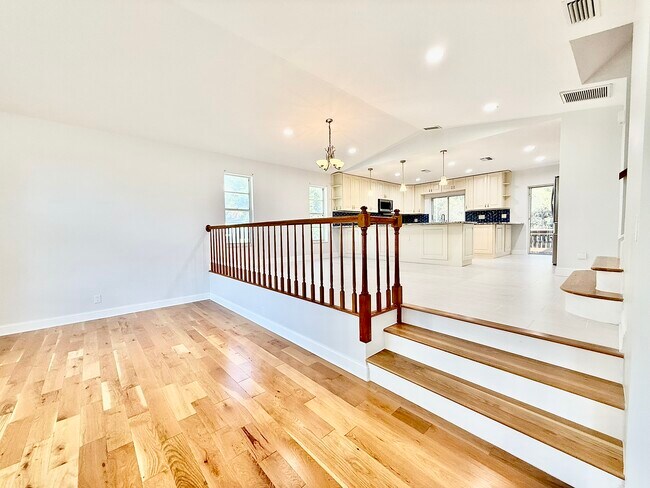 Foto del edificio - 957 Weathersfield Dr