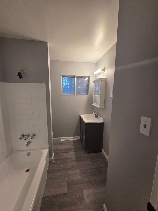 Foto del edificio - 3706 Providence St