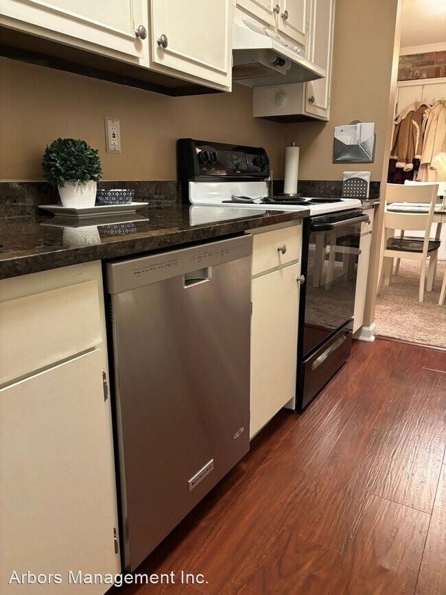 Foto del edificio - 2 br, 1 bath House - 1000 Margarite Drive ...