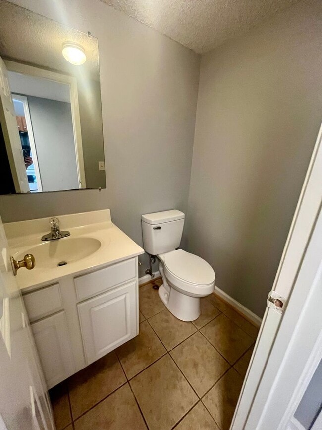Foto del edificio - 2 Bedroom 1.5 Bath Townhouse